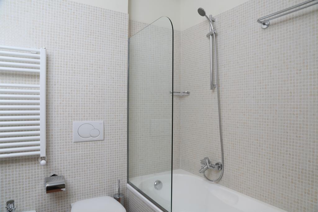 Appartamenti Corte Leonardo Garda  Exteriér fotografie