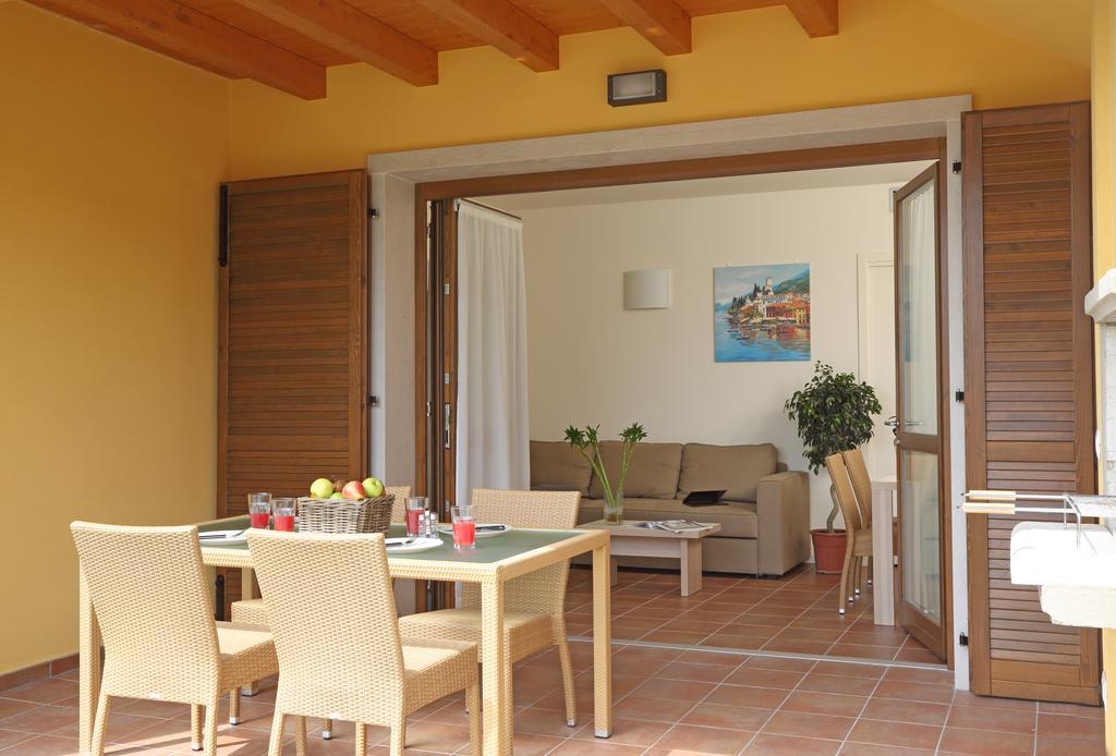 Appartamenti Corte Leonardo Garda  Exteriér fotografie